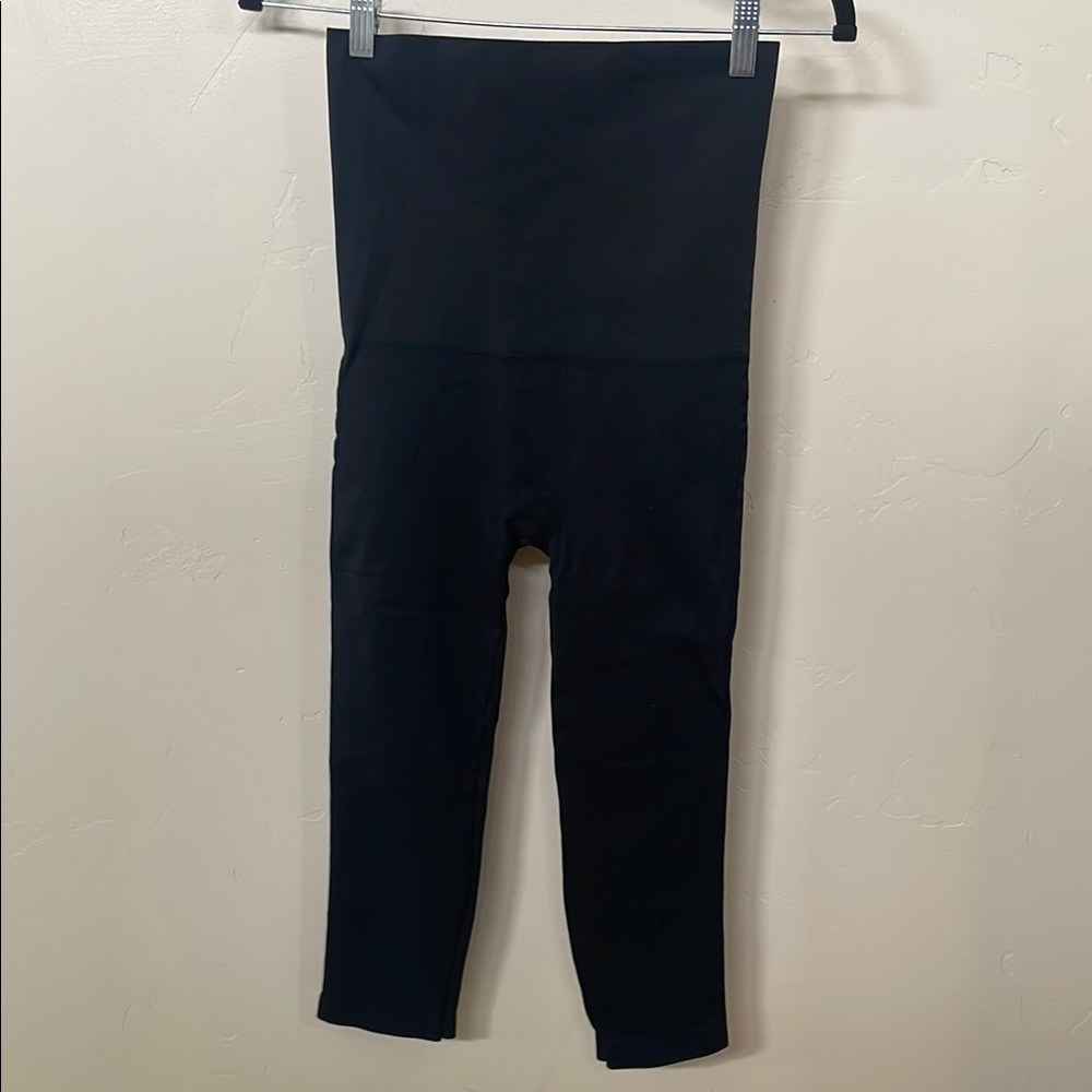 Belly Bandit Black Crop Compression Leggings